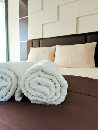 Sapphire Village Guesthouse Отели рядом с достопримечательностью «Monumen Panglima Besar Jenderal Soedirman»