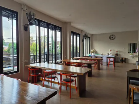 Hotel Anda Отели в г. Kaliwates