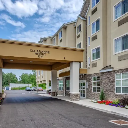 Microtel Inn & Suites by Wyndham Niagara Falls