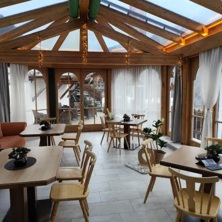 Pitztal Living Отели в г. Йерценс