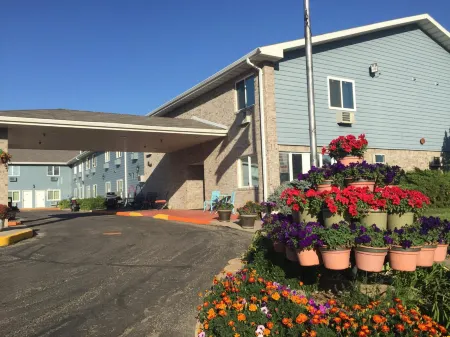 Governors Inn a Travelodge by Wyndham Отели в г. Пьер