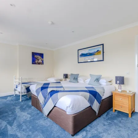 Loch Ness Clansman Hotel