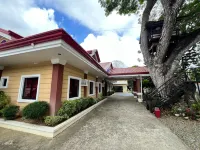 Cozy Stop Inn Các khách sạn gần Bãi biển Pristine