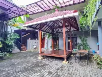 Kartini Guest House Near Alun Alun Probolinggo Hotel in zona Precious Time (Playground / Taman Bermain Anak yg nyaman dan harga terjangkau di tengah kota)