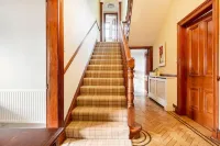 Glasgow Emo Hotels in Barrhead