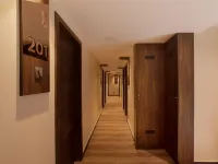 SUPREME STAY Hotels near Anna Memorial
