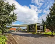 Cedar Lodge Motel