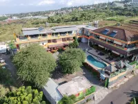 Villa Panderman Indah - Mountain view