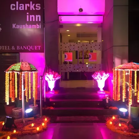 Hotel Clark Inn Kaushambi