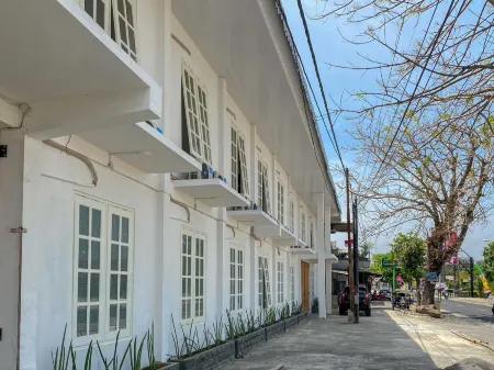 RedDoorz Near Sondokoro Agrotourism Karanganyar Отели в г. Sragen Regency