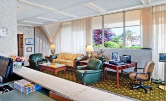 Howard Johnson by Wyndham Middletown Newport Area