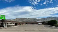Budget Inn - con vistas a la montaña