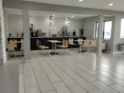 Super 8 by Wyndham Morris