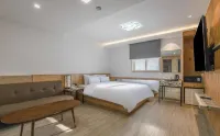 Pacific Hotel - Airport Shuttle