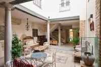 Apartamentos Luna Suites Palacio Almagra
