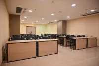อลิวา โรงแรม กูรูกรัม โซนา โรด - ห้องครัว