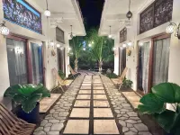 Mayan Surf Hotel - parking