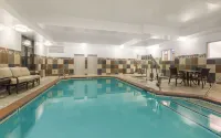 Holiday Inn Express & Suites Eugene Downtown - University