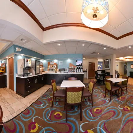 Holiday Inn Express & Suites DAYTON-HUBER HEIGHTS by IHG