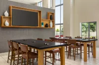 Holiday Inn Express & Suites REDDING by IHG - Bữa sáng