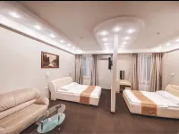 Sonata Hotel Hotel di 