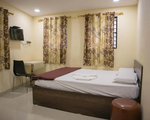 Shri Vasant Lodge Hotels in Hubli