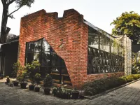 Ampera Avenue Residence Hotels near Shisha Cafe