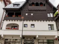 Excelsior Boutique Hotel Sinaia 佩列斯城堡（Peles Castle）附近的飯店