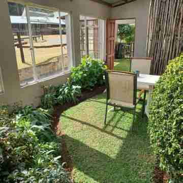 Drakensberg Mountain Retreat Hotel Exterior