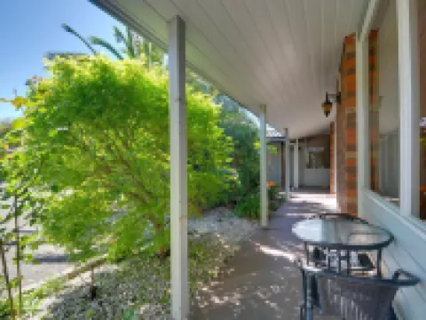 Cedar Lodge Motel Hotels in Morwell