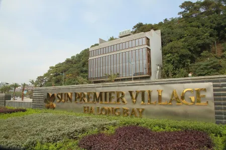 Aroma Ha Long Hotel Отели в г. Халонг