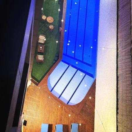 King Suites Hotel