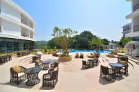 Park Regis Goa - Swimmingpools
