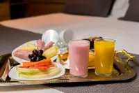 Imperial Plaza Hotel - Breakfast