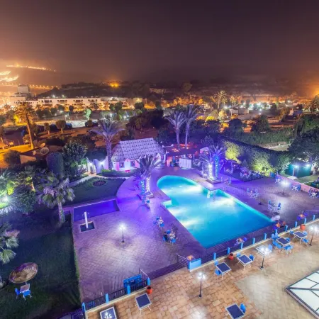 Oasis Hotel & Spa