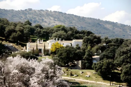 Los Pilares de Ronda Boutique & Hotel Отели в г. Benadalid