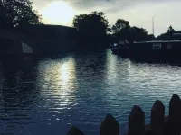 The WatersEdge, Canal Cottages Hotel a Uxbridge