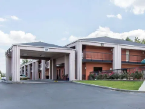 Quality Inn Cullman I-65 Exit 310 Hotels in Cullman