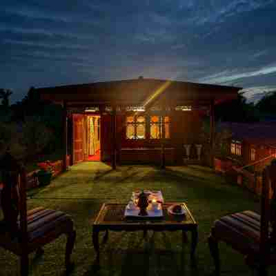 WelcomHeritage Gurkha Houseboats Hotel Exterior