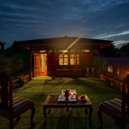 WelcomHeritage Gurkha Houseboats