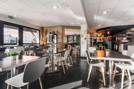 Kyriad Saint Brieuc - Tregueux Отели в г. Морьё