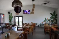The Toucan Inn - breakfast