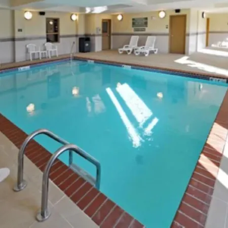 Country Inn & Suites by Radisson, Conway, AR