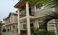 Heritage Inn and Suites Hotéis em 