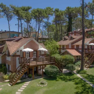 Posada del Bosque by HS