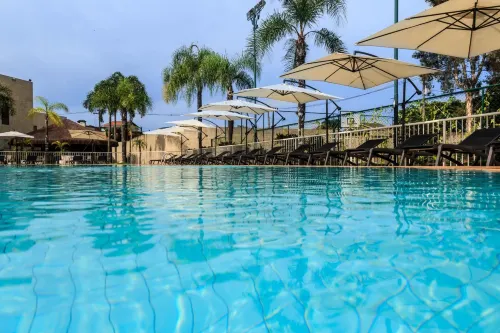 Marques Plaza Hotel - Parking