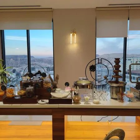 H luxury hotel