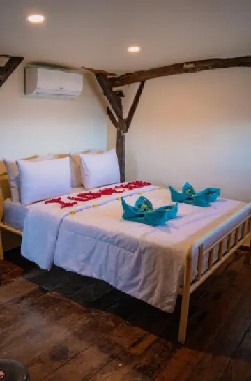 라 보헤머 바요 - 호스텔