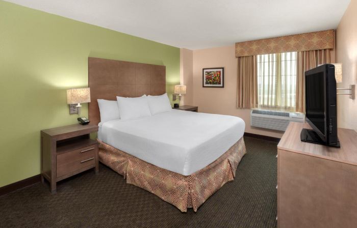 La Quinta Inn & Suites by Wyndham San Antonio Medical Ctr NW