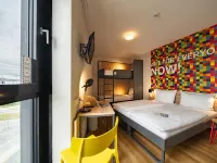 Meininger Hotel Frankfurt Main / Airport Отели рядом с достопримечательностью «Вестенд»
